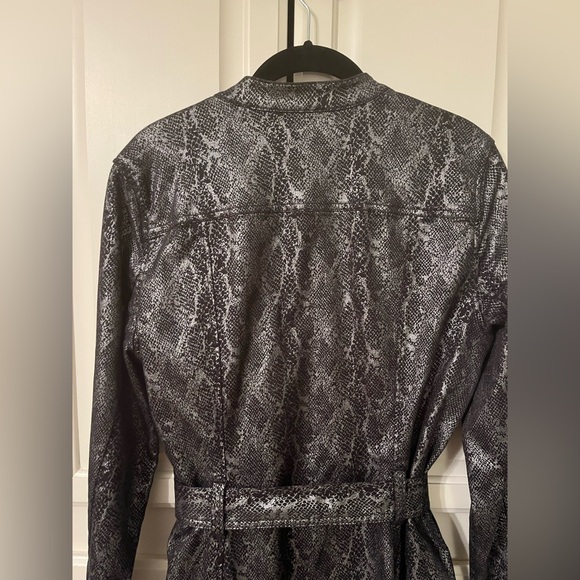 White House Black Market Foil Printed Shirt Dress - Picture 13 of 14